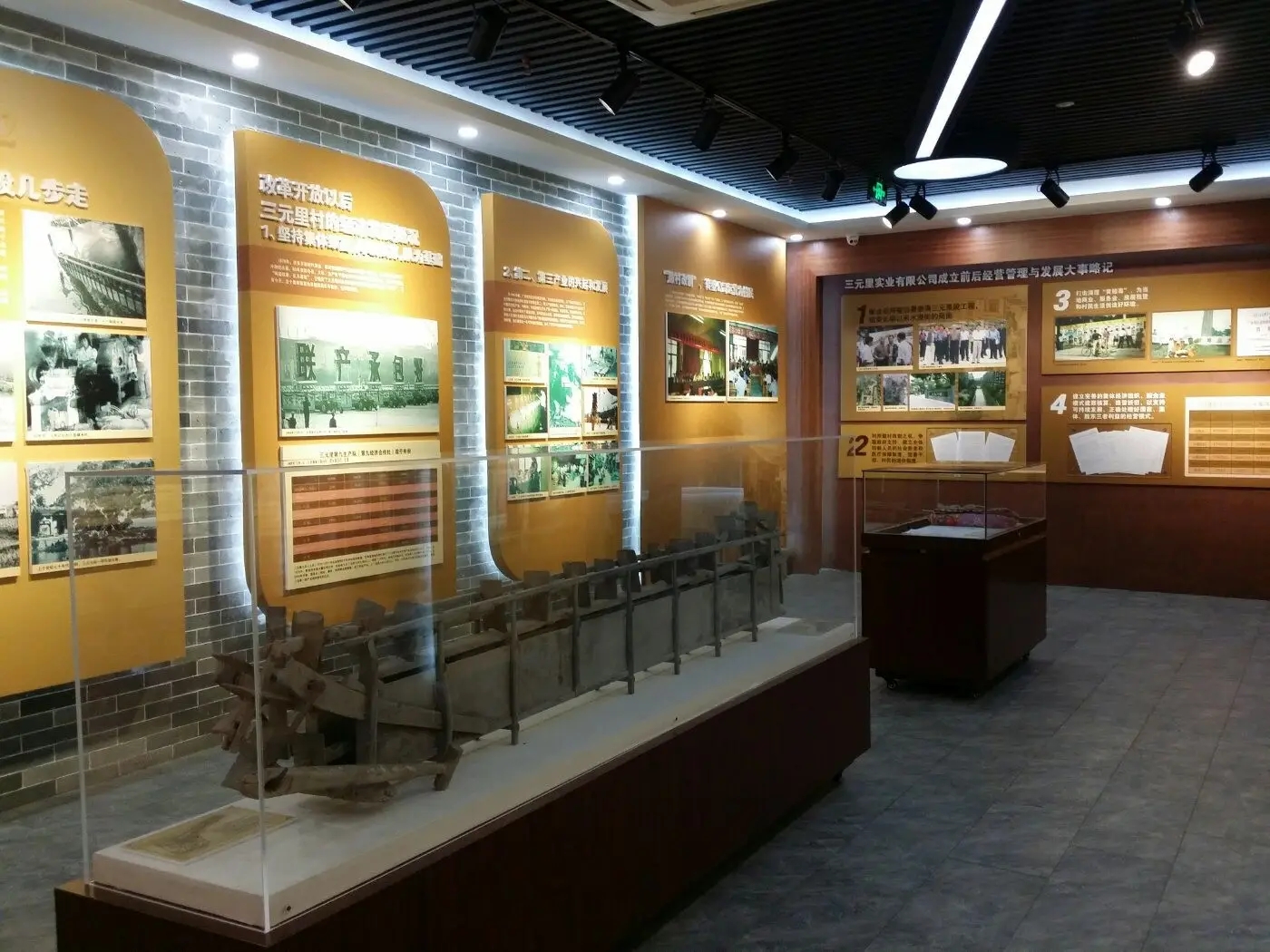 科技展會設(shè)計(jì)策劃風(fēng)格需要怎么表現(xiàn)